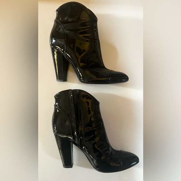 Burberry Black Patten Leather Heeled Ankle Boots - Picture 2 of 7